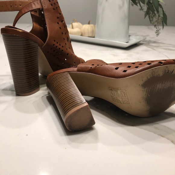 ASOS Cut Out Booties - Picture 4 of 4